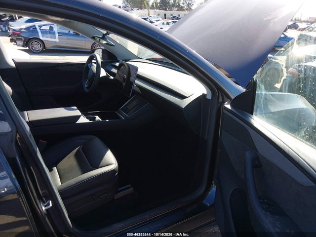 Продаж на аукціоні авто 2026 Tesla Model Y All-wheel Drive/long Range Launch Series/premium All-wheel Drive, vin: 7SAYGDEE5TF405614, номер лоту: 46353544