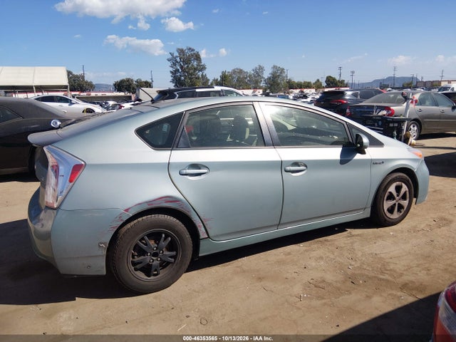 Toyota Prius Three 2015 JTDKN3DU3F1907059 Image 13