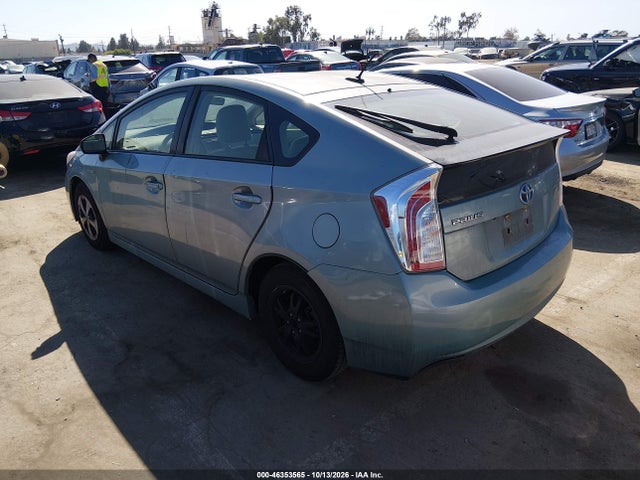 Toyota Prius Three 2015 JTDKN3DU3F1907059 Image 3