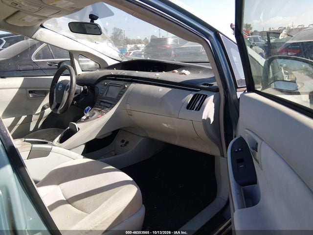 Toyota Prius Three 2015 JTDKN3DU3F1907059 Image 5
