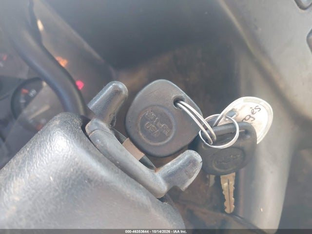 46353644 :رقم المزاد ، 1GBHG31U751210358 vin ، 2005 Chevrolet Express Cutaway مزاد بيع