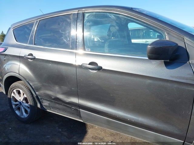 2017 Ford Escape Se მანქანა იყიდება აუქციონზე, vin: 1FMCU9G95HUA32775, აუქციონის ნომერი: 46353668
