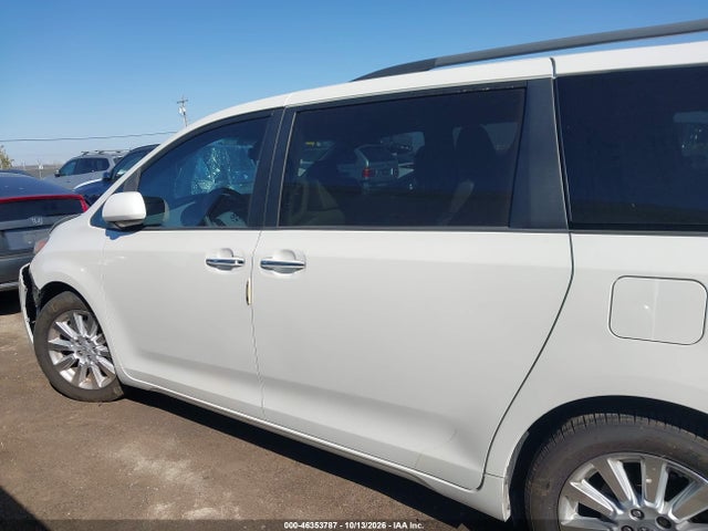 46353787 :رقم المزاد ، 5TDYK3DC8BS037963 vin ، 2011 Toyota Sienna Limited V6 مزاد بيع