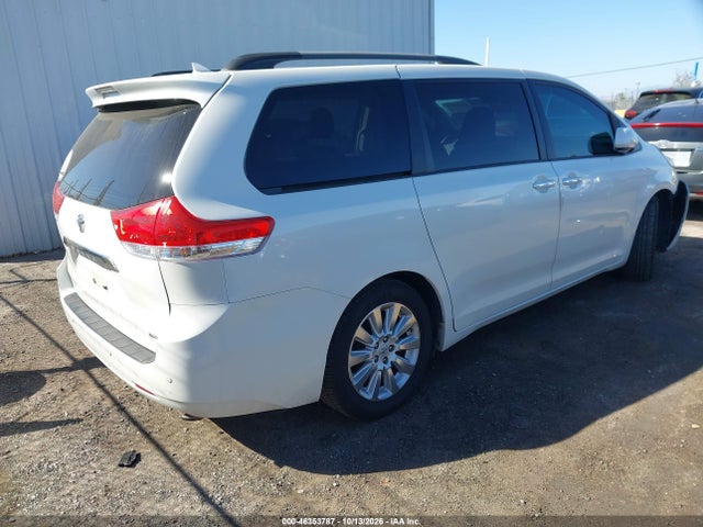46353787 :رقم المزاد ، 5TDYK3DC8BS037963 vin ، 2011 Toyota Sienna Limited V6 مزاد بيع