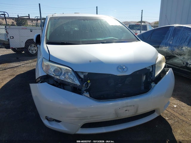 46353787 :رقم المزاد ، 5TDYK3DC8BS037963 vin ، 2011 Toyota Sienna Limited V6 مزاد بيع
