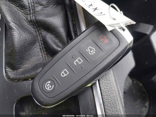 Продажа на аукционе авто 2019 Ford Escape Se, vin: 1FMCU0GD8KUB11770, номер лота: 46354398