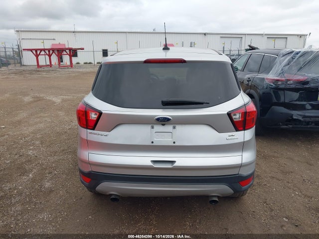 Продажа на аукционе авто 2019 Ford Escape Se, vin: 1FMCU0GD8KUB11770, номер лота: 46354398