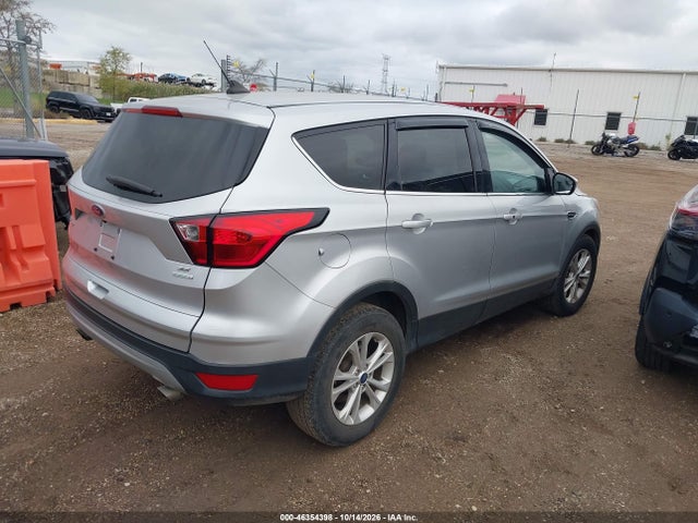 Продажа на аукционе авто 2019 Ford Escape Se, vin: 1FMCU0GD8KUB11770, номер лота: 46354398
