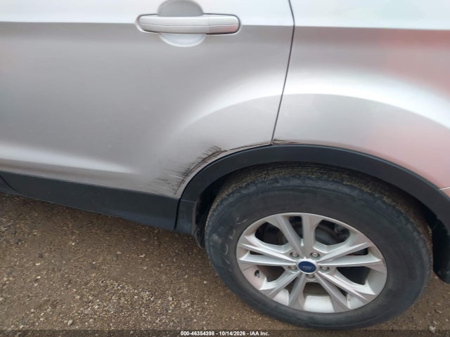 Продажа на аукционе авто 2019 Ford Escape Se, vin: 1FMCU0GD8KUB11770, номер лота: 46354398