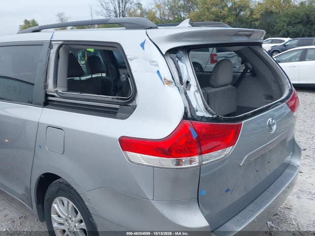 46354599 :رقم المزاد ، 5TDYK3DC5BS066143 vin ، 2011 Toyota Sienna Xle V6 مزاد بيع