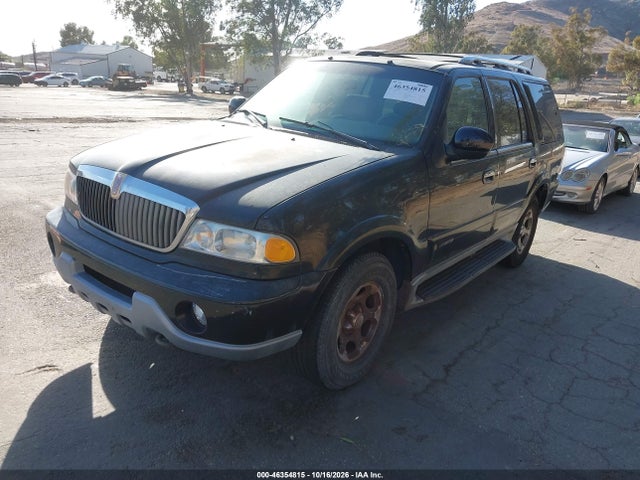 Продажа на аукционе авто 2000 Lincoln Navigator, vin: 5LMFU28A2YLJ25317, номер лота: 46354815
