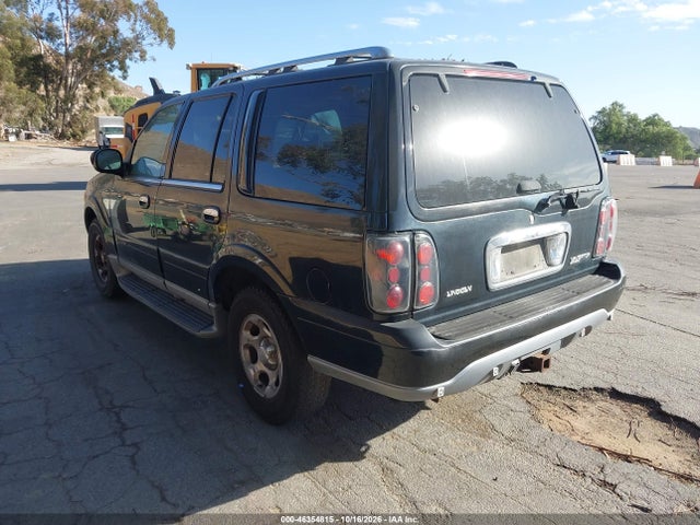 Продажа на аукционе авто 2000 Lincoln Navigator, vin: 5LMFU28A2YLJ25317, номер лота: 46354815