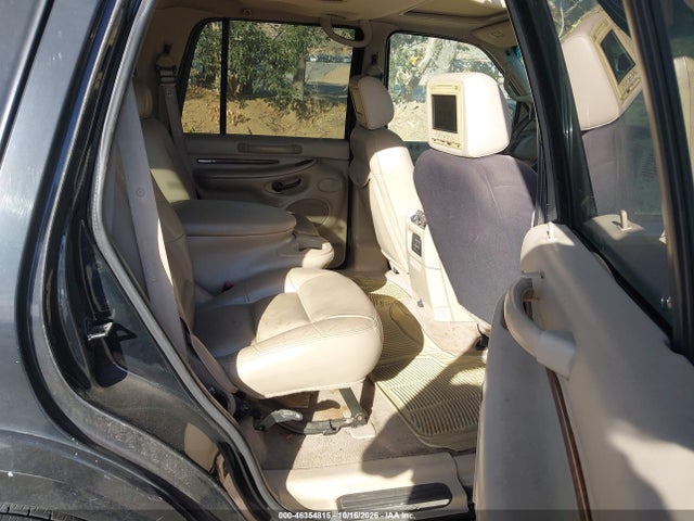 Продажа на аукционе авто 2000 Lincoln Navigator, vin: 5LMFU28A2YLJ25317, номер лота: 46354815