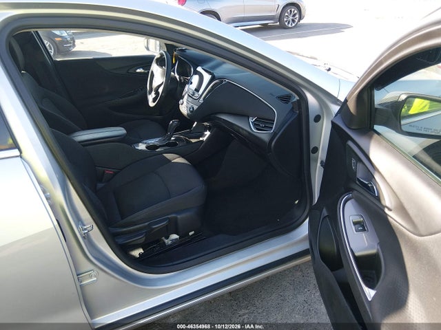 1G1ZD5ST3KF170765 Chevrolet MALIBU LT