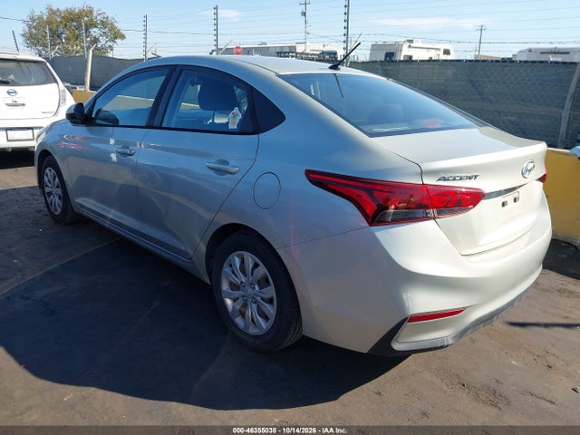 Hyundai ACCENT SE 2019 3KPC24A33KE061991 Image 3