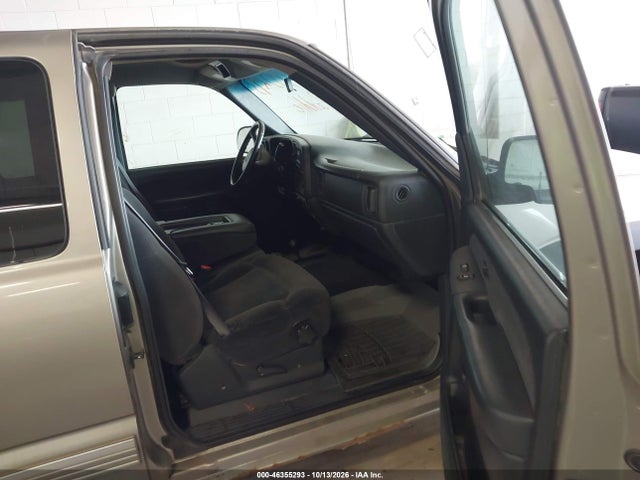 46355293 :رقم المزاد ، 2GCEK19V821246175 vin ، 2002 Chevrolet Silverado 1500 Ls مزاد بيع