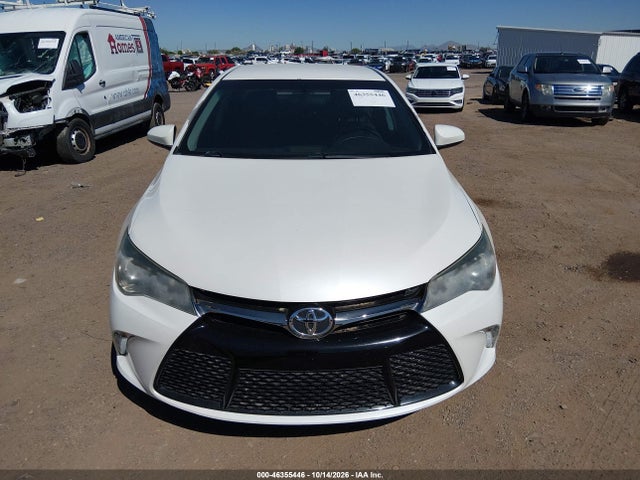 46355446 :رقم المزاد ، 4T1BF1FK5FU010168 vin ، 2015 Toyota Camry Se مزاد بيع