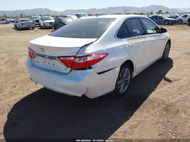 46355446 :رقم المزاد ، 4T1BF1FK5FU010168 vin ، 2015 Toyota Camry Se مزاد بيع