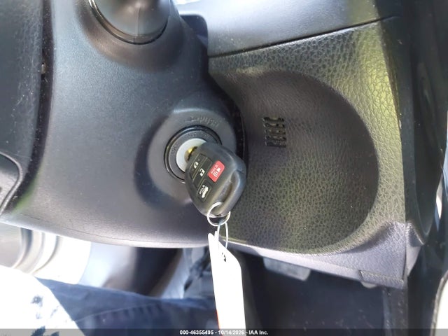 46355495 :رقم المزاد ، 5YFBURHE7JP750455 vin ، 2018 Toyota Corolla Le مزاد بيع