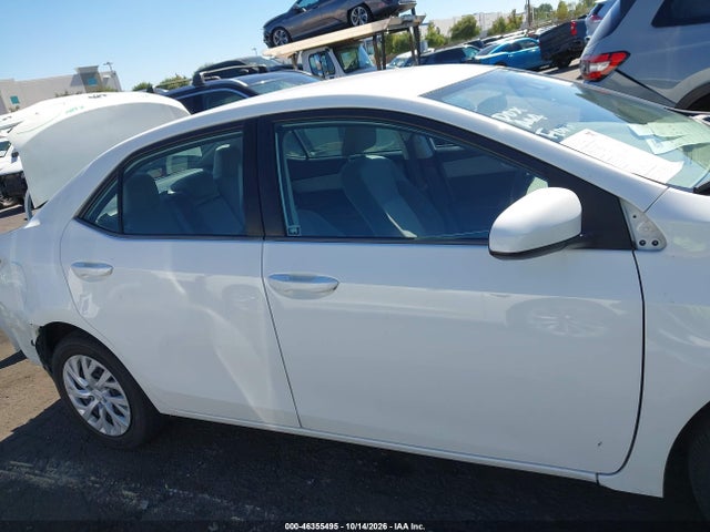 46355495 :رقم المزاد ، 5YFBURHE7JP750455 vin ، 2018 Toyota Corolla Le مزاد بيع