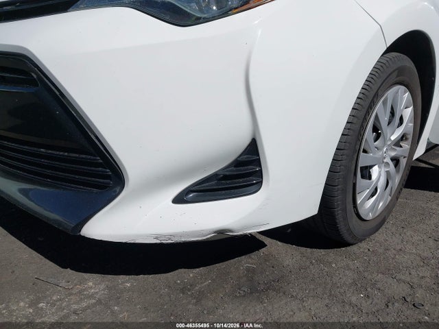 46355495 :رقم المزاد ، 5YFBURHE7JP750455 vin ، 2018 Toyota Corolla Le مزاد بيع
