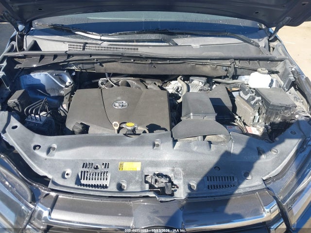 5TDKZRFH9HS510677 Toyota Highlander Xle