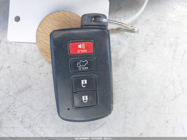 5TDKZRFH9HS510677 Toyota Highlander Xle