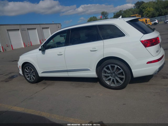 Audi Q7 3.0t Premium 2018 WA1VAAF72JD023071 Image 14