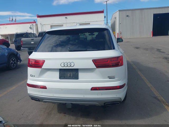 Audi Q7 3.0t Premium 2018 WA1VAAF72JD023071 Image 16