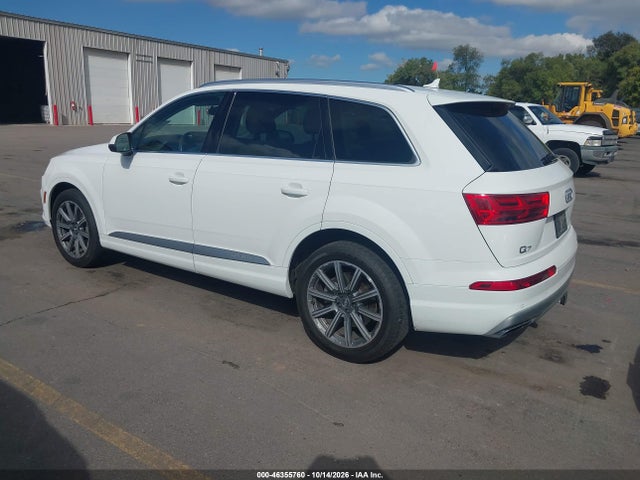 Audi Q7 3.0t Premium 2018 WA1VAAF72JD023071 Image 3