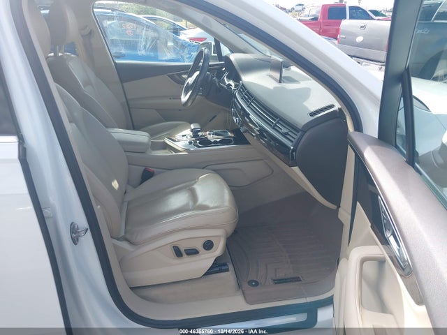 Audi Q7 3.0t Premium 2018 WA1VAAF72JD023071 Image 5