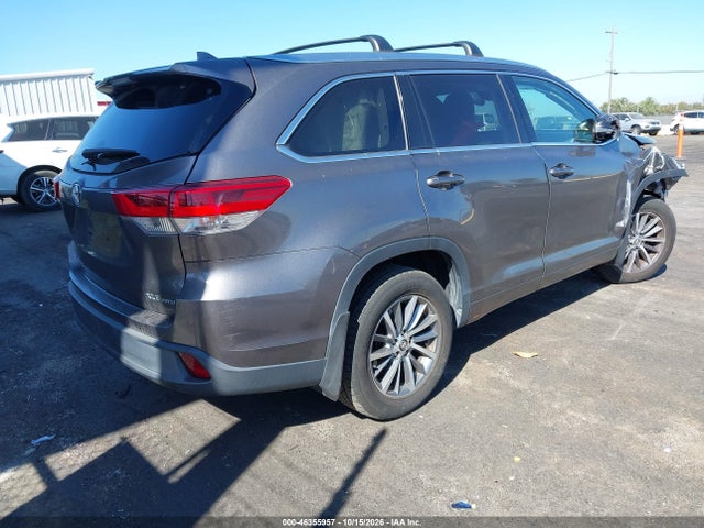 Toyota Highlander Xle 2018 5TDJZRFH2JS833163 Image 4