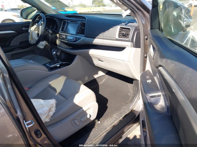 Toyota Highlander Xle 2018 5TDJZRFH2JS833163 Image 5