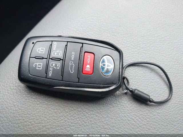 5TDYRKEC2SS259967 Toyota Sienna Xle/xle 8 Passenger
