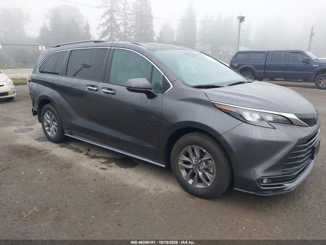 5TDYRKEC2SS259967 Toyota Sienna Xle/xle 8 Passenger