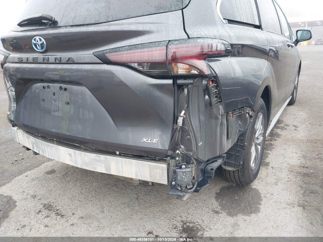 5TDYRKEC2SS259967 Toyota Sienna Xle/xle 8 Passenger
