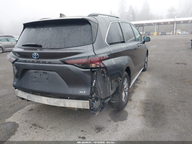 5TDYRKEC2SS259967 Toyota Sienna Xle/xle 8 Passenger