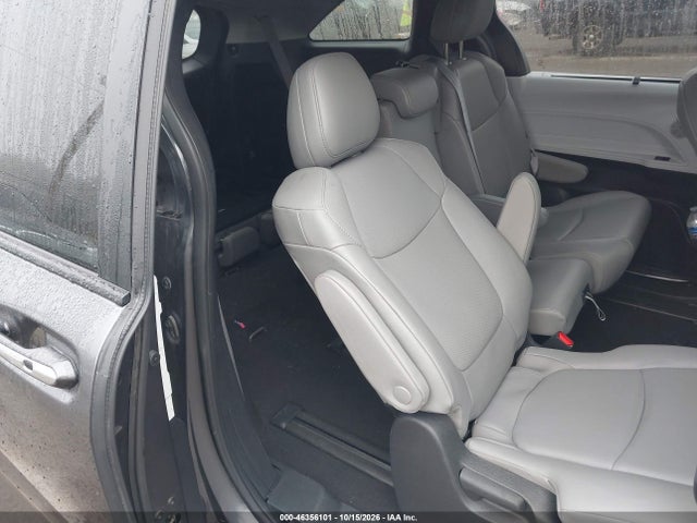 5TDYRKEC2SS259967 Toyota Sienna Xle/xle 8 Passenger