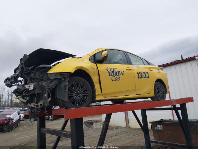 46356103 :رقم المزاد ، JTDKARFU1G3017578 vin ، 2016 Toyota Prius Two Eco مزاد بيع