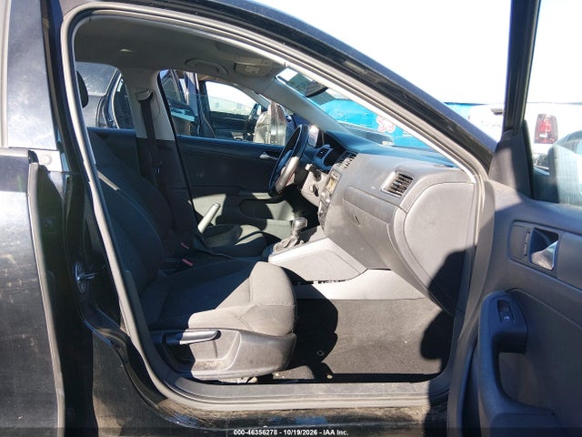 2011 Volkswagen Jetta 2.0l S მანქანა იყიდება აუქციონზე, vin: 3VW2K7AJ7BM300408, აუქციონის ნომერი: 46356278