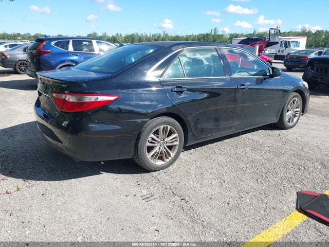 46356314 :رقم المزاد ، 4T1BF1FKXFU975057 vin ، 2015 Toyota Camry Se مزاد بيع