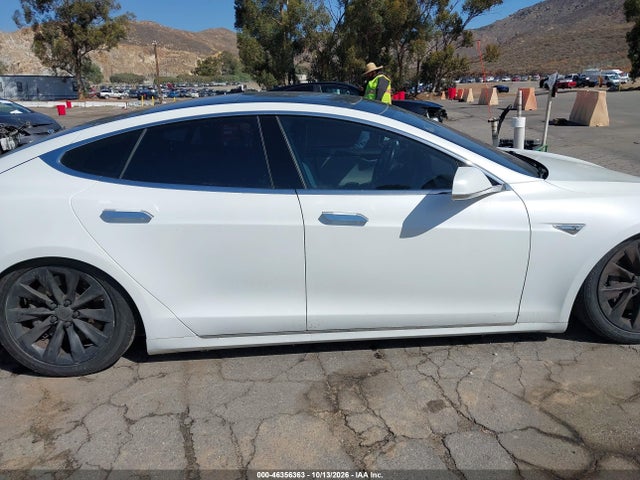 Tesla Model S 60d/70d/75d/85d/90d 2016 5YJSA1E2XGF140932 Image 13