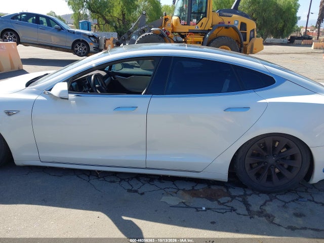 Tesla Model S 60d/70d/75d/85d/90d 2016 5YJSA1E2XGF140932 Image 14