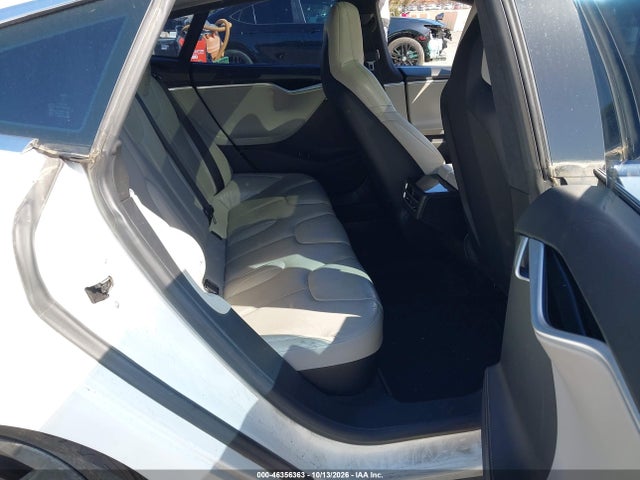 Tesla Model S 60d/70d/75d/85d/90d 2016 5YJSA1E2XGF140932 Image 8