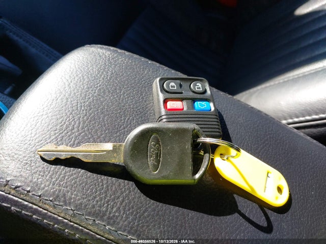 2004 Ford Thunderbird მანქანა იყიდება აუქციონზე, vin: 1FAHP60AX4Y111694, აუქციონის ნომერი: 46356526