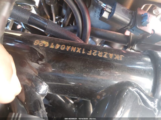 Kawasaki ZR900 2022 JKAZR2F1XNA041126 Image 10
