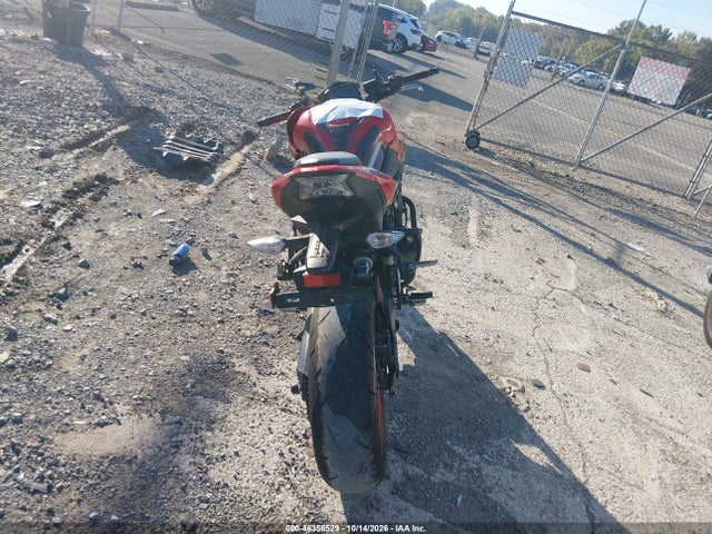 Kawasaki ZR900 2022 JKAZR2F1XNA041126 Image 6