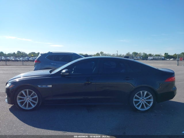 2017 Jaguar Xf 35t R-sport მანქანა იყიდება აუქციონზე, vin: SAJBF4BVXHCY47241, აუქციონის ნომერი: 46356836