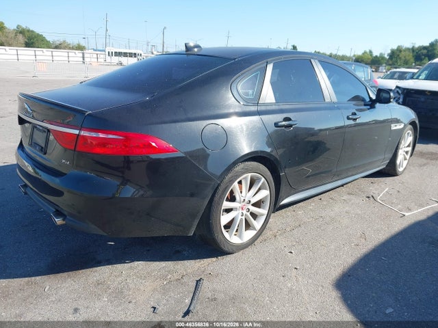 2017 Jaguar Xf 35t R-sport მანქანა იყიდება აუქციონზე, vin: SAJBF4BVXHCY47241, აუქციონის ნომერი: 46356836