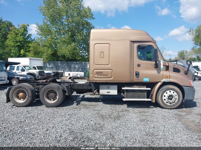 46356917 :رقم المزاد ، 3AKJGHDV4ESFU9730 vin ، 2014 Freightliner Cascadia 113 مزاد بيع